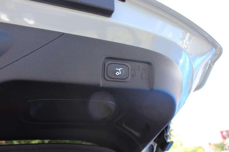 Gebraucht Ford Puma ST-Line 155 PS (114 kW) 2024 Cactus grey SUV