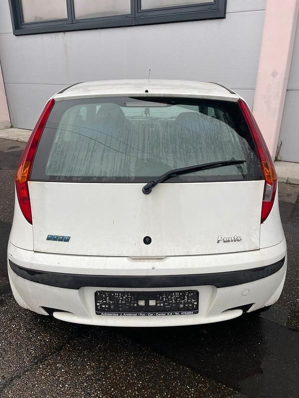 Gebraucht Fiat Punto 60 PS (44 kW) 2003 Weiß Kleinwagen