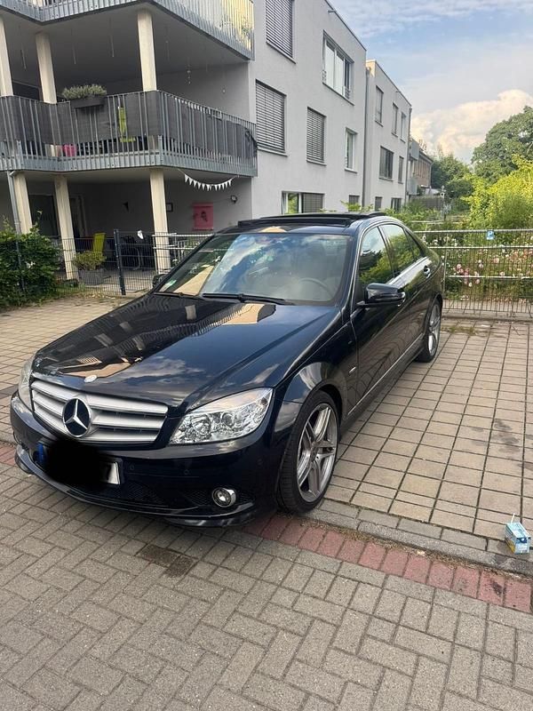Schwarz Gebraucht 2009 Mercedes C220 AMG Limousine | 7.700 € (Guter Preis) - Bild 1/4