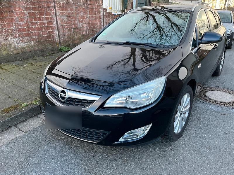 Gebraucht Opel Astra 110 PS (80 kW) 2011 Schwarz Kombi