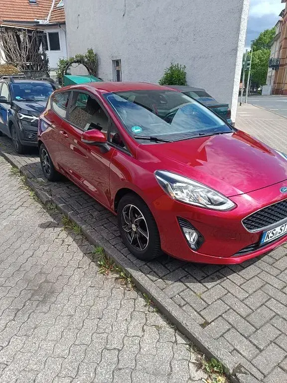 Gebraucht Ford Fiesta Cool & Connect 101 PS (74 kW) 2018 Rot Kleinwagen