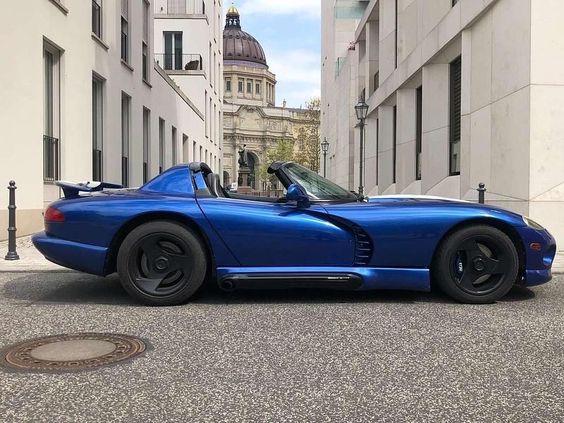 Używany Dodge Viper 400 KM (294 kW) 1994 Niebieski Kabriolet