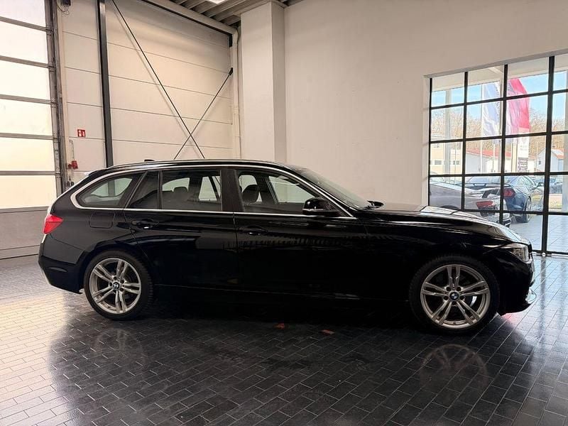 Usata BMW 330 Advantage 252 CV (185 kW) 2016 Nero Station wagon