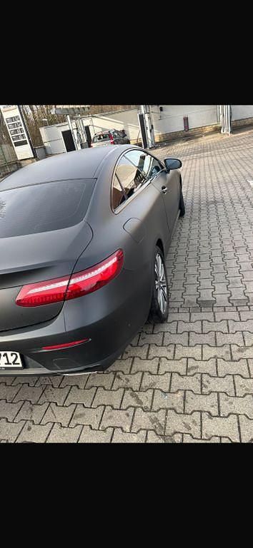 Gebraucht Mercedes E200 184 PS (135 kW) 2018 Schwarz Coupé