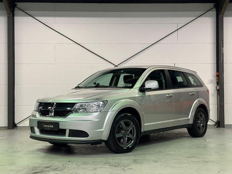 Gebraucht Dodge Journey SE 170 PS (125 kW) 2010 Silber SUV