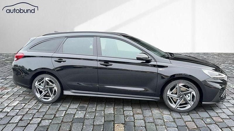 Neu Hyundai i30 N Line 140 PS (102 kW) 2025 Schwarz Kombi