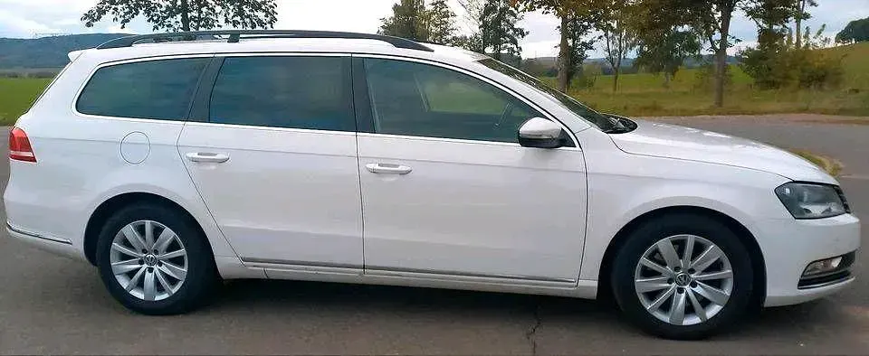 Usata VW Passat 170 CV (125 kW) 2012 Bianco Station wagon