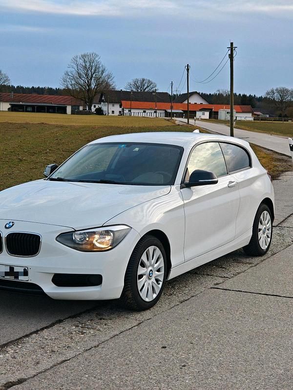 Gebraucht BMW 116 136 PS (100 kW) 2014 Weiß Kleinwagen