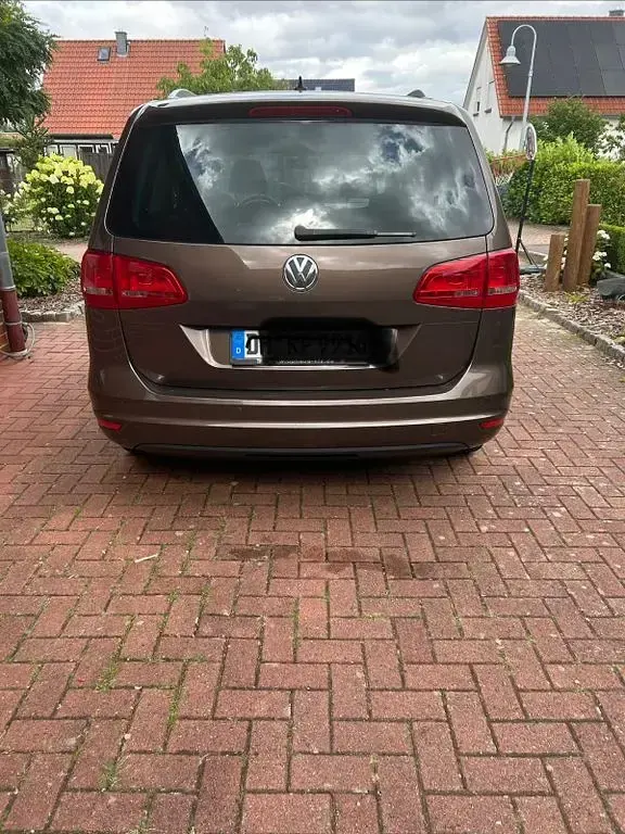Gebraucht VW Sharan Comfortline 150 PS (110 kW) 2011 Braun Van / Kleinbus