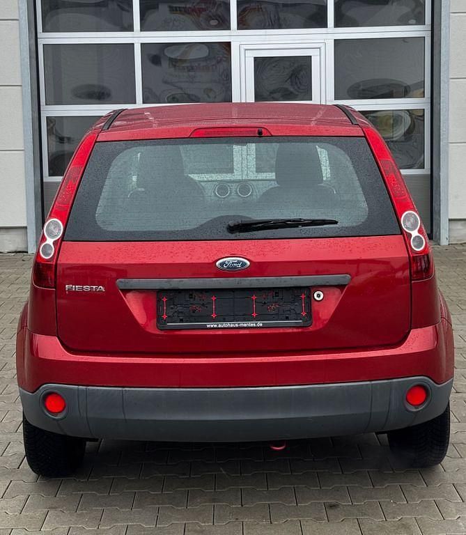 Gebraucht Ford Fiesta Ambiente 80 PS (58 kW) 2006 Rot Limousine