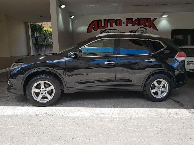Schwarz Gebraucht 2015 Nissan X-Trail Acenta SUV | 12.490 € (Guter Preis) - Bild 1/4