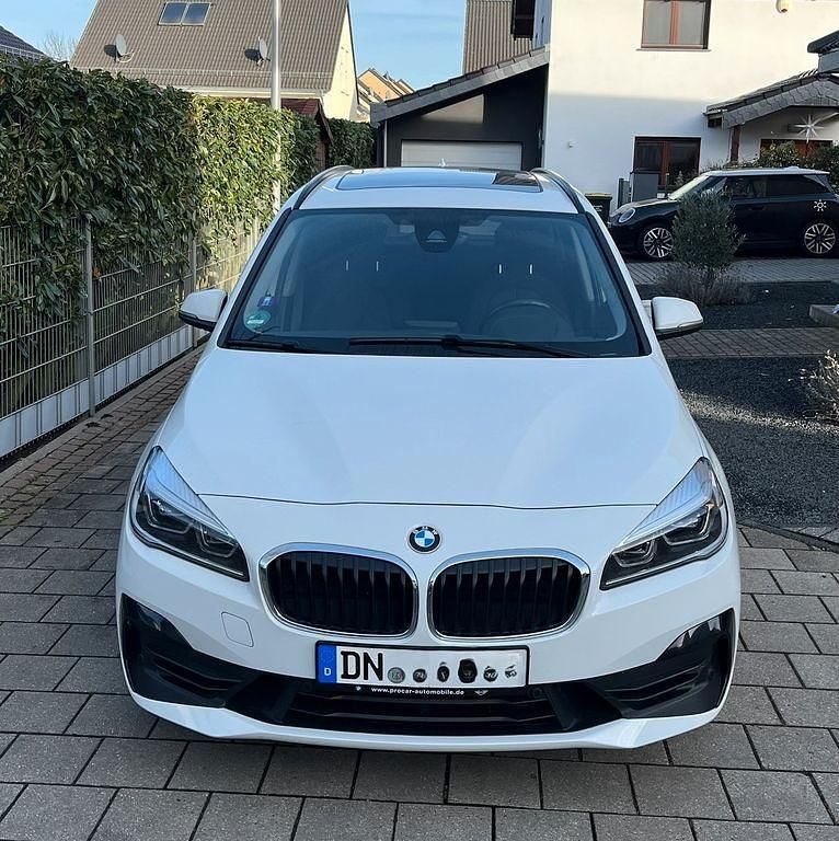 Gebraucht BMW 220 Advantage 178 PS (130 kW) 2022 Weiß Kombi