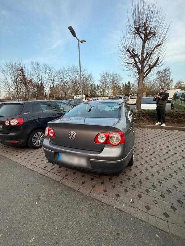 Gebraucht VW Passat 150 PS (110 kW) 2005 Grau Limousine