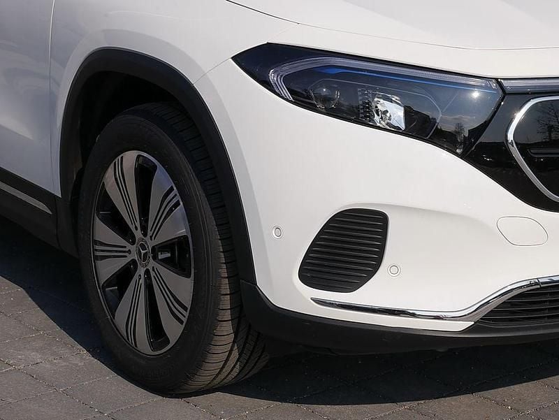 Gebraucht Mercedes EQA250+ Progressive 139 kW (190 PS) 2022 Unilack polarweiß SUV