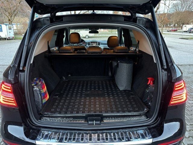 Gebraucht Mercedes ML350 258 PS (189 kW) 2015 Schwarz SUV