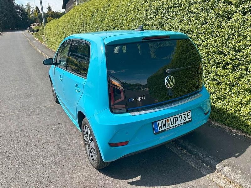 Gebraucht VW e-up! Style 61 kW (83 PS) 2022 Blau Kleinwagen