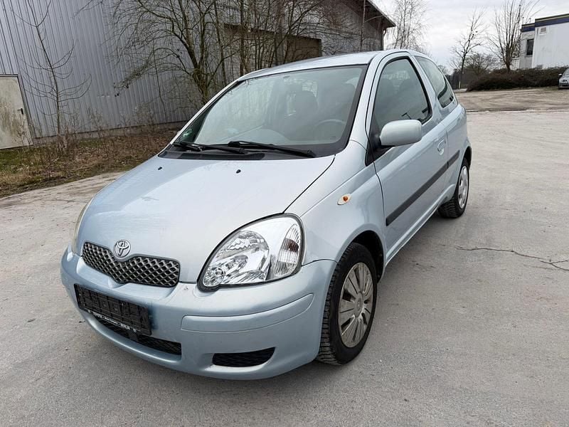 Gebraucht Toyota Yaris 87 PS (63 kW) 2003 Blau Kleinwagen