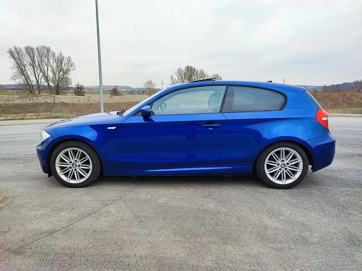 Gebraucht BMW 120 M Sport 177 PS (130 kW) 2009 Blau Kleinwagen