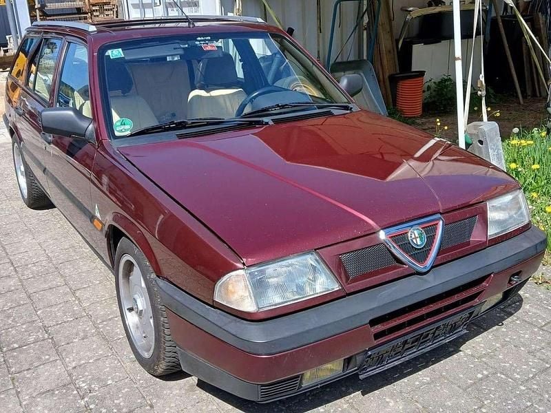 Rot Gebraucht 1992 Alfa Romeo 33 Kombi | 5.480 € - Bild 1/4