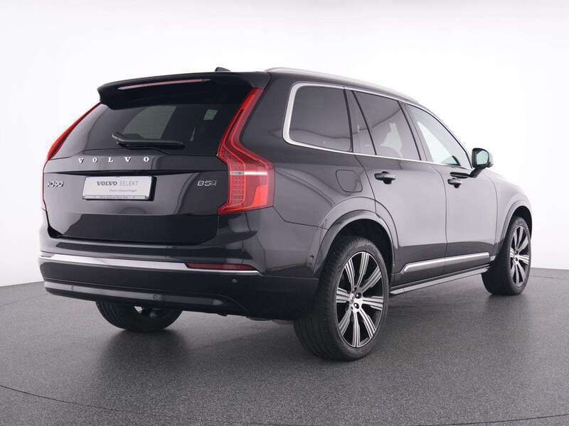 Gebraucht Volvo XC90 Ultimate 235 PS (172 kW) 2023 Schwarz onyx black / metallic SUV