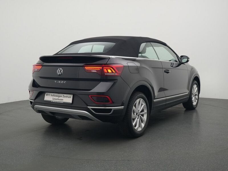 Gebraucht VW T-Roc Cabriolet 116 PS (85 kW) 2024 Schwarz / deep black (metallic) Cabrio