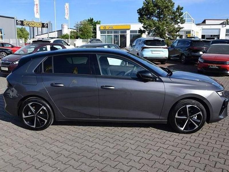 Gebraucht Opel Astra 131 PS (96 kW) 2024 Grau Limousine