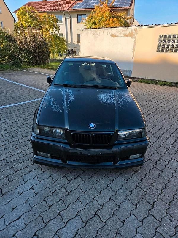 Schwarz Gebraucht 1997 BMW 316 Limousine | 1.600 € (Guter Preis) - Bild 1/4