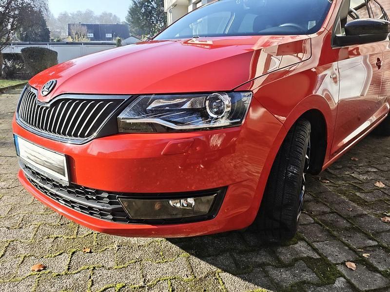 Gebraucht Skoda Rapid 110 PS (80 kW) 2017 Rot Limousine
