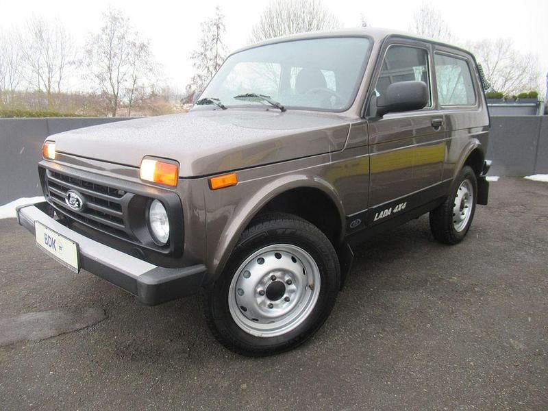 Gebraucht Lada Taiga 83 PS (61 kW) 2018 Beige SUV