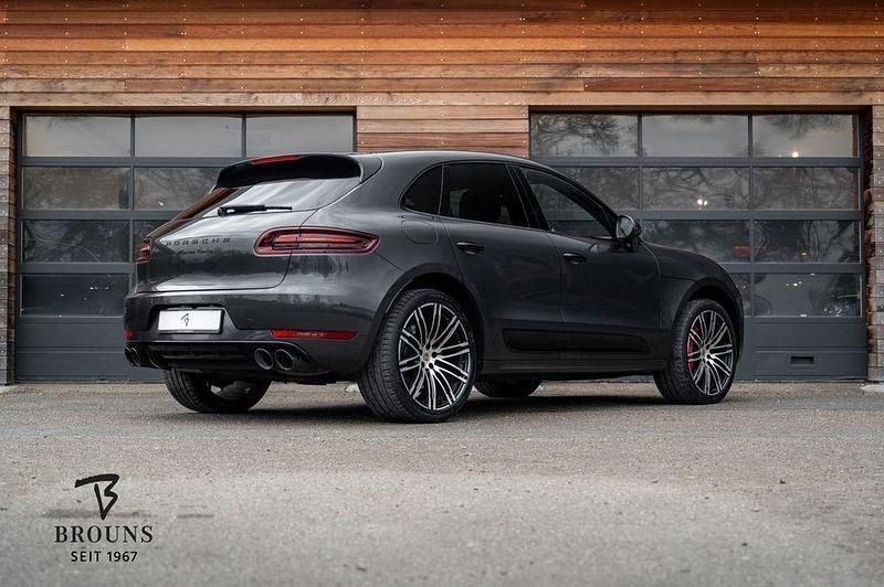 Gebraucht Porsche Macan Turbo Performance Package 441 PS (324 kW) 2017 Grau SUV