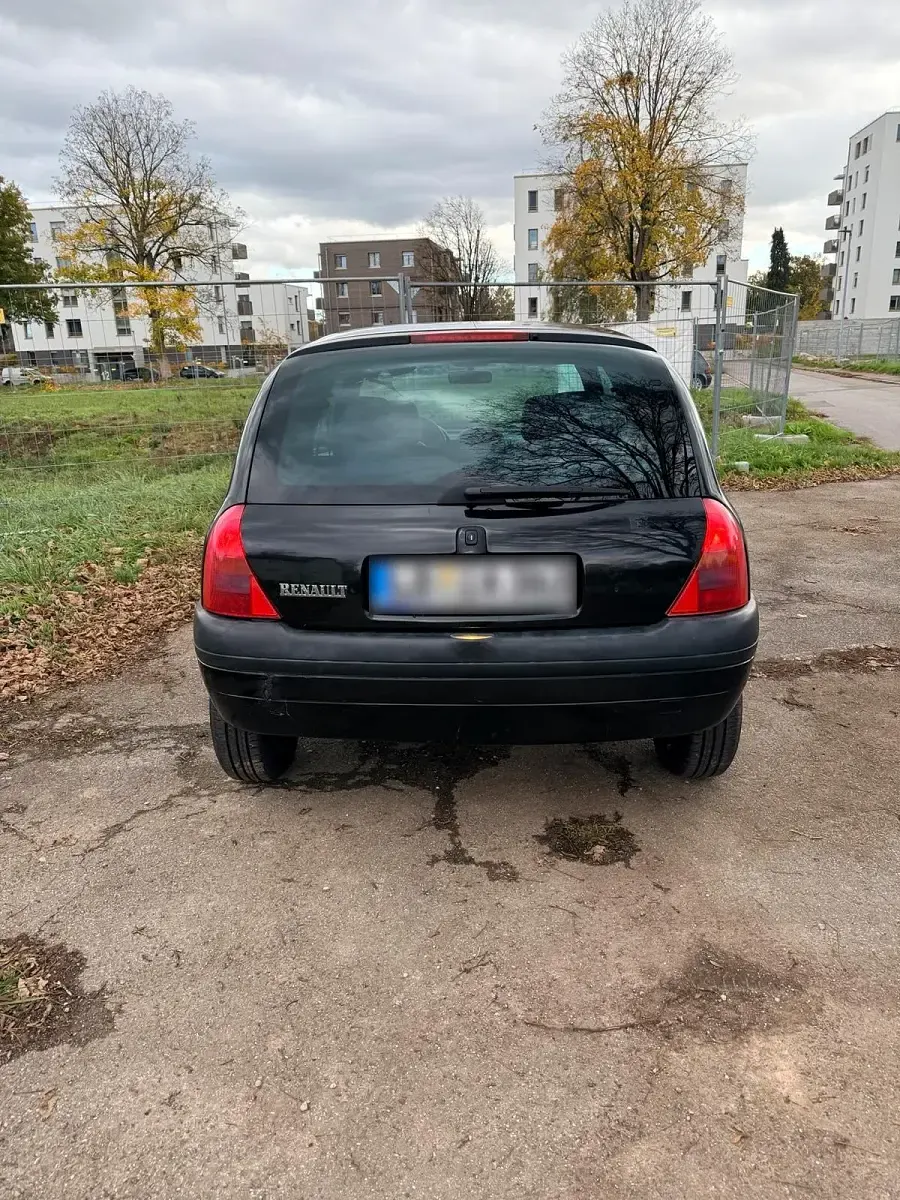 Gebraucht Renault Clio II 58 PS (42 kW) 2000 Schwarz Kleinwagen