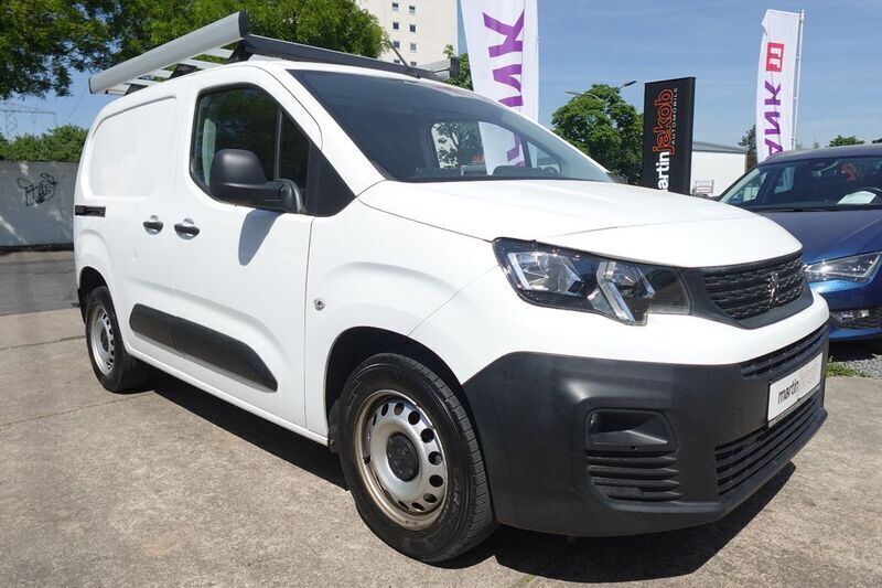 Weiß Gebraucht 2020 Peugeot Partner Premium Van / Kleinbus | 8.880 € (Superpreis) - Bild 1/2