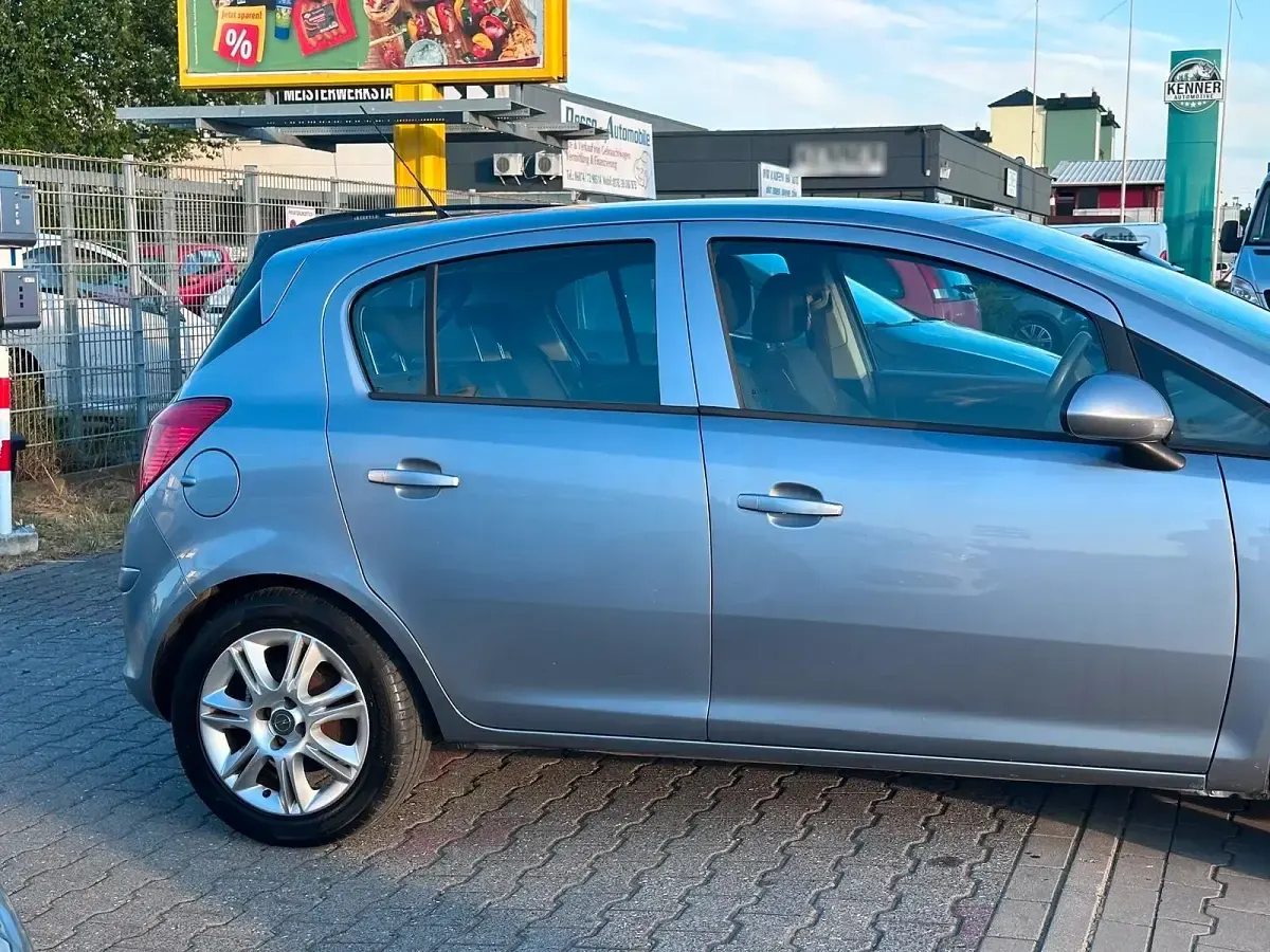 Gebraucht Opel Corsa S 80 PS (58 kW) 2010 Andere farben Kleinwagen