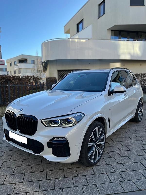 Weiß Gebraucht 2019 BMW X5 M Sport SUV | 41.750 € (Etwas zu teuer) - Bild 1/4