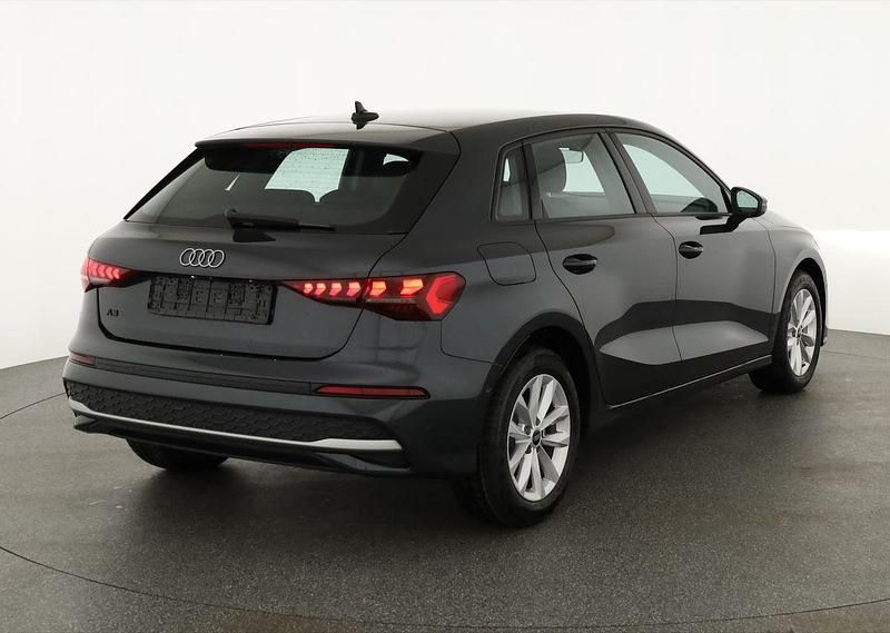 Neu Audi A3 150 PS (110 kW) 2026 Manhattan grau metallic Limousine