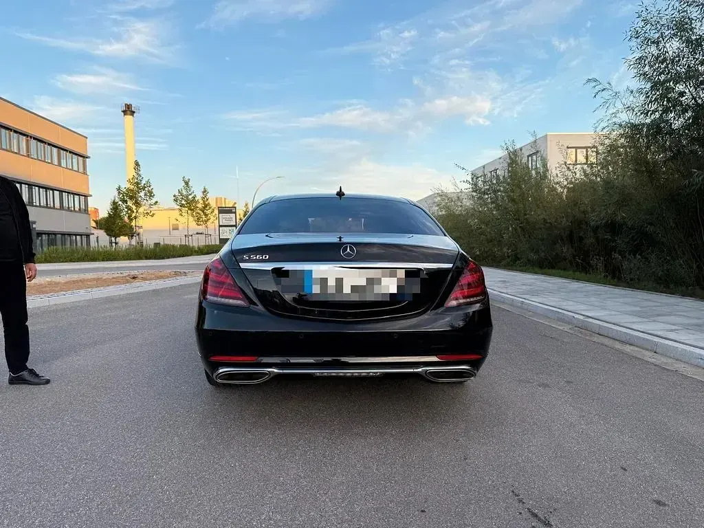 Gebraucht Mercedes S560 469 PS (344 kW) 2018 Schwarz Limousine