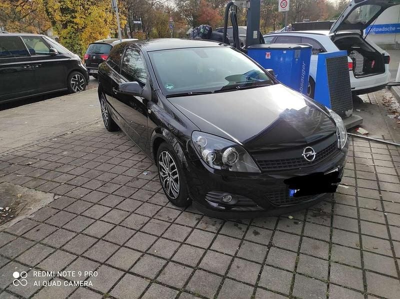 Schwarz Gebraucht 2008 Opel Astra Coupé | 2.100 € (Guter Preis) - Bild 1/4