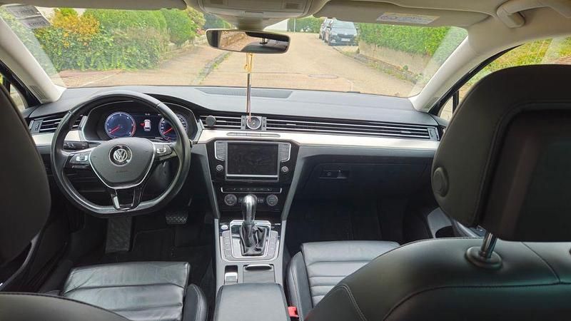 Gebraucht VW Passat 239 PS (175 kW) 2015 Schwarz Limousine