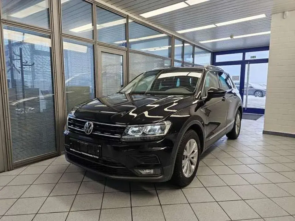 Gebraucht VW Tiguan Comfortline 150 PS (110 kW) 2020 Deepblackperl. (metallic) SUV