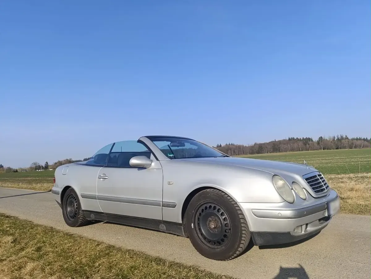 Gebraucht Mercedes CLK320 218 PS (160 kW) 1999 Silber Cabrio