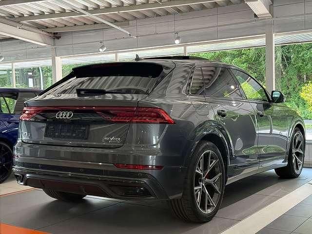 Gebraucht Audi Q8 S-Line 286 PS (210 kW) 2020 Grau metallic SUV