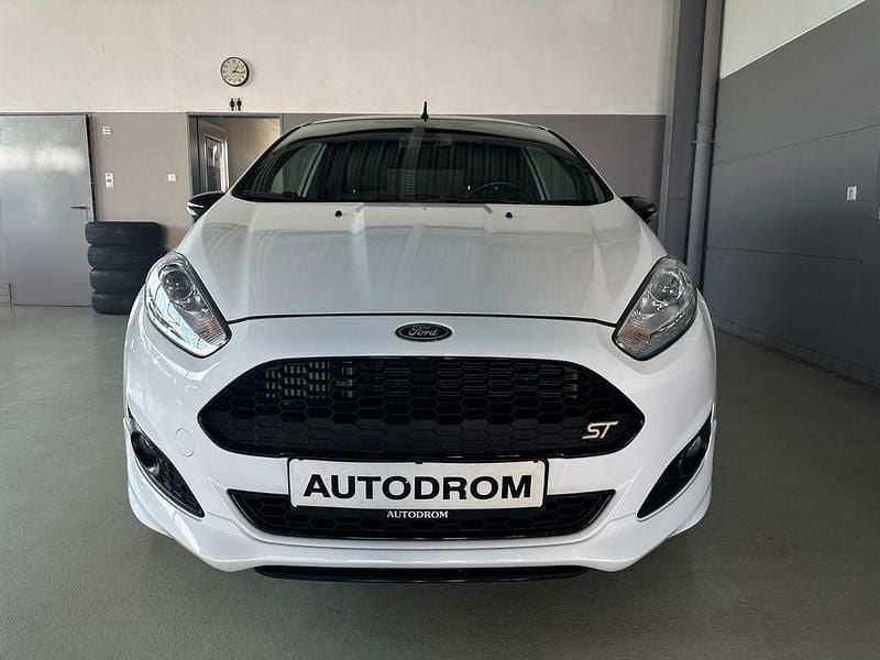 Brugt Ford Fiesta ST-Line 101 HK (74 kW) 2017 Hvid Hatchback