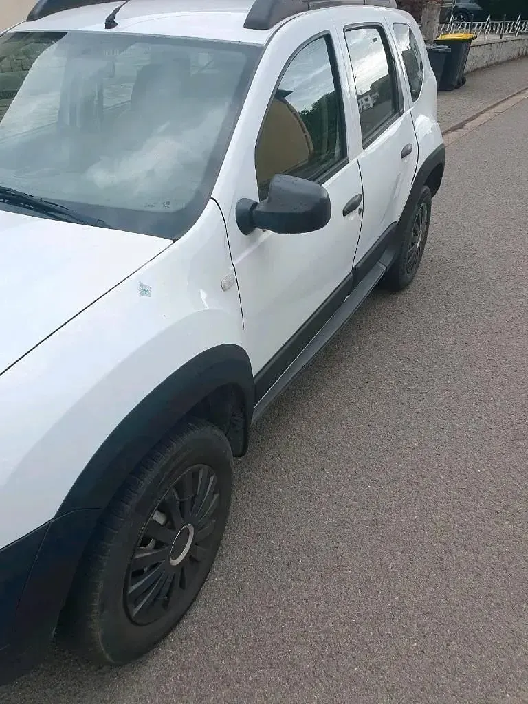 Gebraucht Dacia Duster 105 PS (77 kW) 2012 Weiß SUV