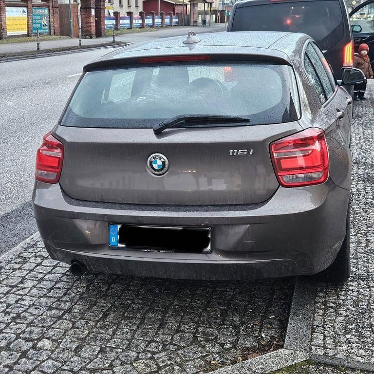 Gebraucht BMW 116 Sport Line 136 PS (100 kW) 2014 Braun Kleinwagen