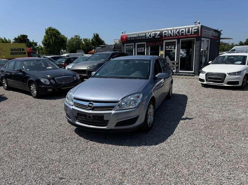 Lichtsilber m2 Gebraucht 2009 Opel Astra Edition Kleinwagen | 3.790 € (Guter Preis) - Bild 1/4