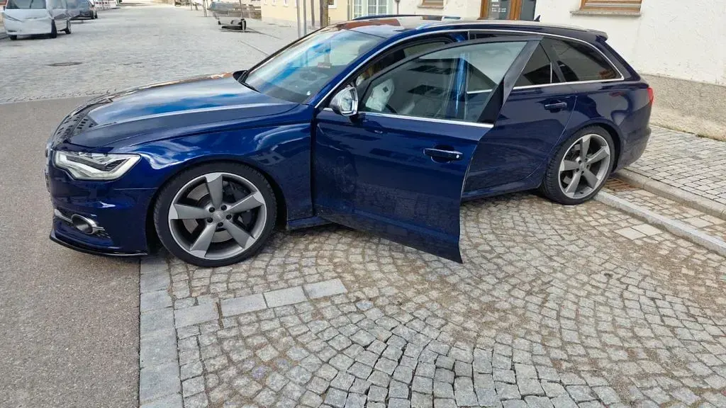 Gebraucht Audi S6 Sport 420 PS (308 kW) 2012 Blau Kombi
