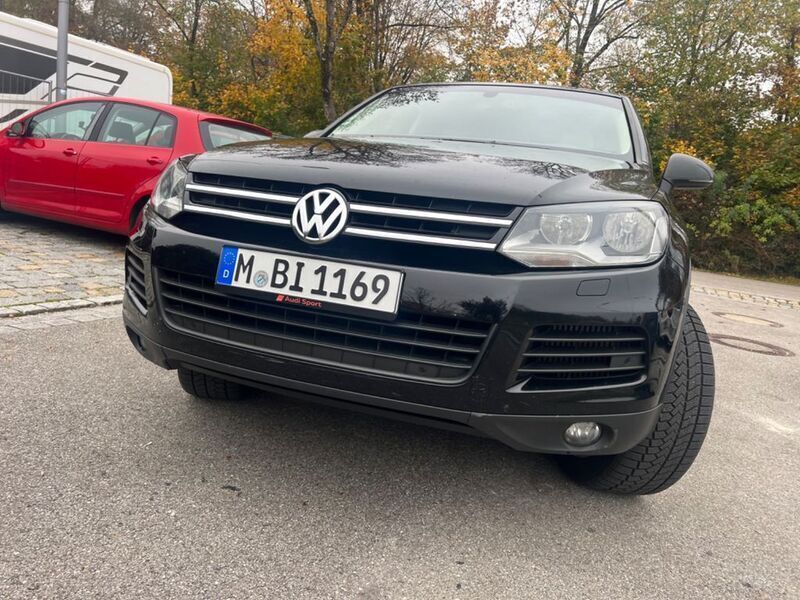 Schwarz Gebraucht 2011 VW Touareg SUV | 8.999 € (Guter Preis) - Bild 1/4