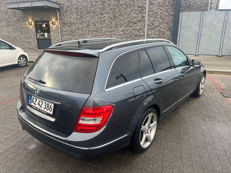 Gebraucht Mercedes C220 Avantgarde 170 PS (125 kW) 2012 Grau Limousine