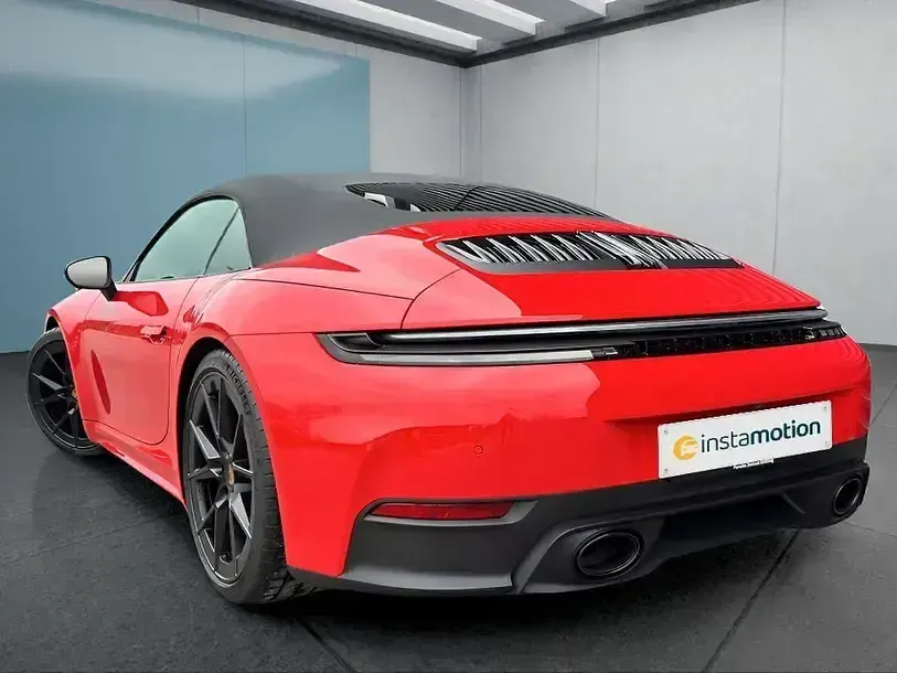 Gebraucht Porsche 992 394 PS (289 kW) 2025 Rot