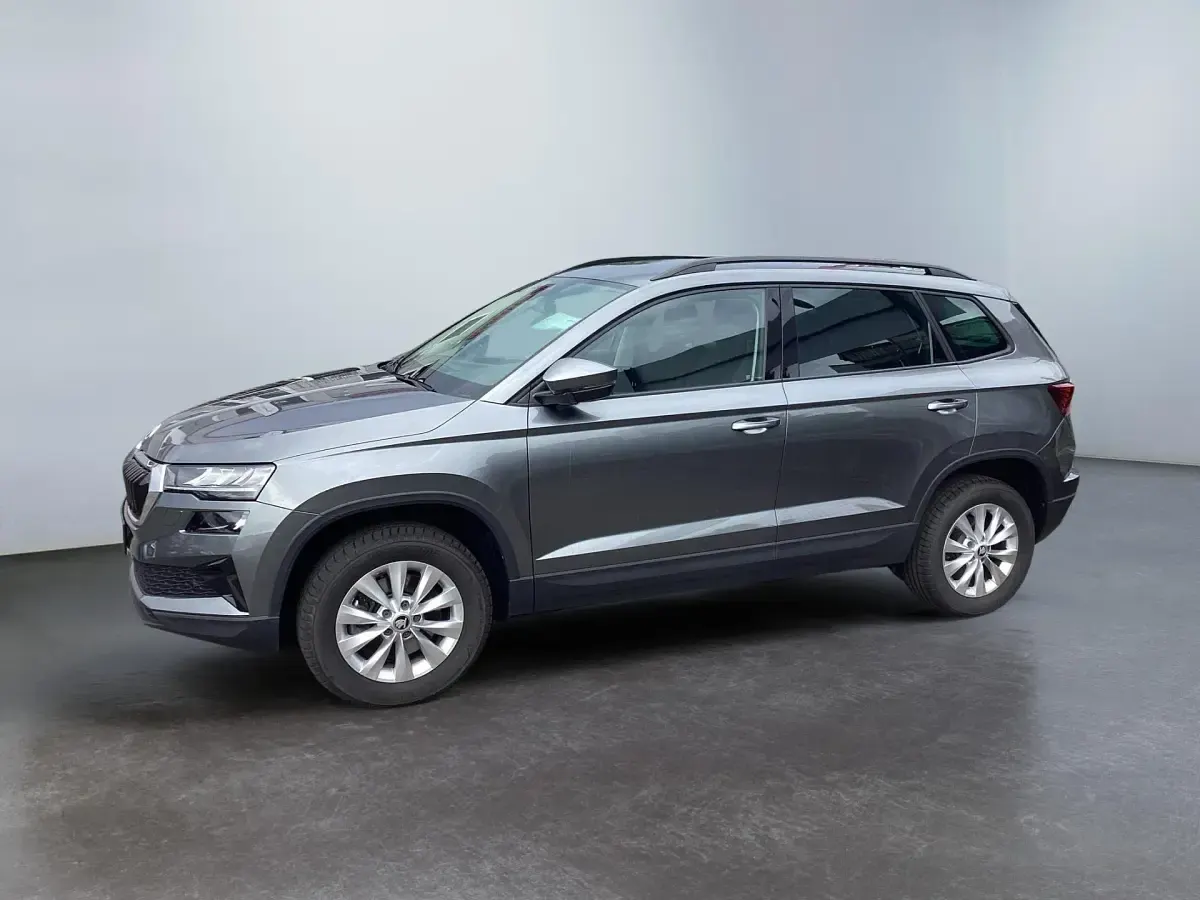 Gebraucht Skoda Karoq 150 PS (110 kW) 2025 Graphit grau metallic SUV